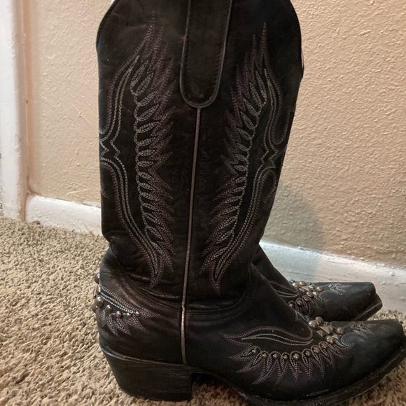 Boots - Picture 2 of 4